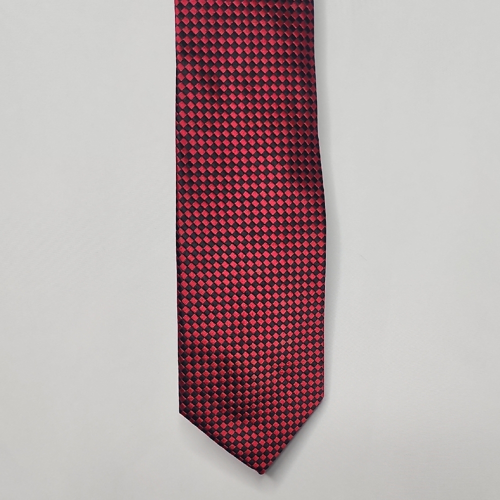 Ben Silver Red and Black Checkered Patterned Silk Tie